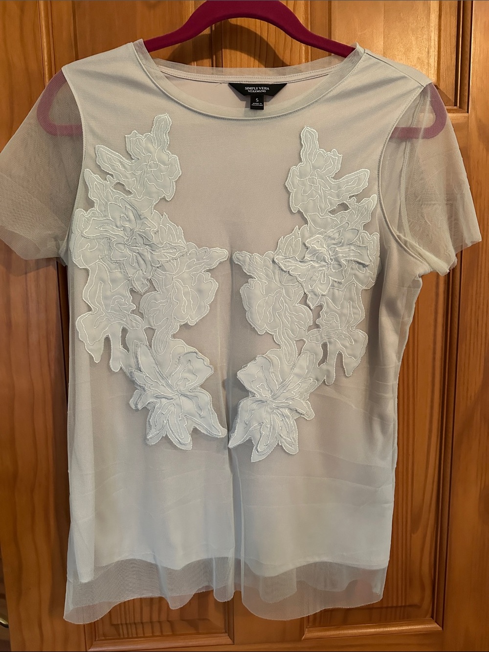 Simply Vera Vera Wang pale green Sheer Floral Appliqué Top
